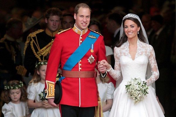 2011年4月29日，威廉和凱特在西敏斯舉行世紀婚禮。（翻攝Westminster Abbey推特）