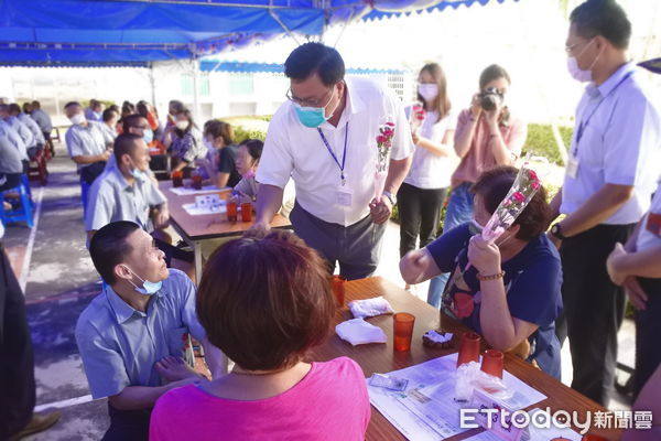 ▲東成技訓所舉辦疫情降類後第一次「母親節收容人面對面懇親活動」。（圖／記者楊漢聲翻攝）