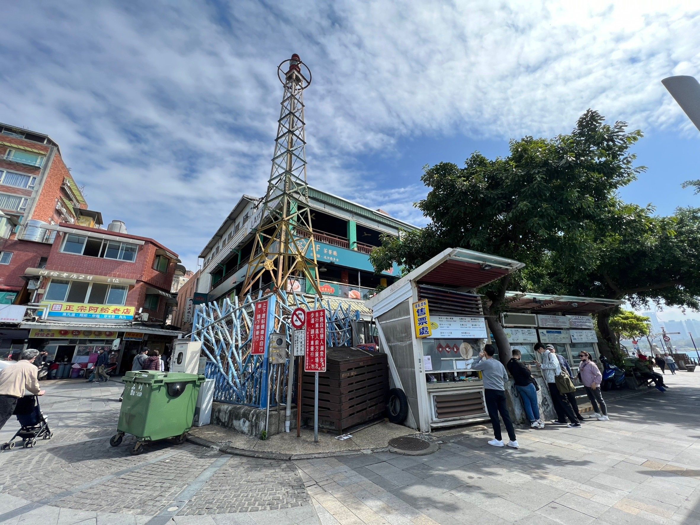 ▲新北「淡水渡船頭燈杆」登錄歷史建築。（圖／新北市文化局提供）