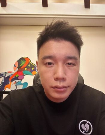 ▲▼Toyz進行拳擊訓練不慎被打傷左臉。（圖／翻攝自Instagram／toyzlol）