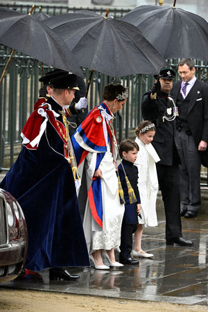 ▲▼威廉王子、凱特王妃、夏綠蒂公主與喬治王子。（圖／路透）