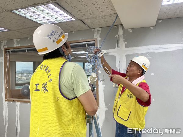 ▲台南市勞工局「做工行善團」繼續行「繕」，假日再度啟航為勞工弱勢族群修屋。（圖／記者林悅翻攝，下同）