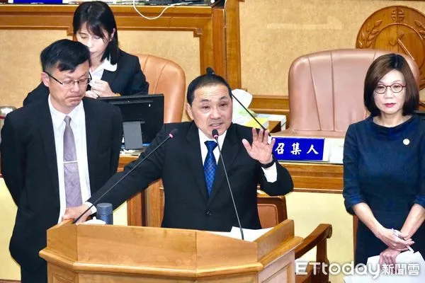 ▲侯友宜新北市議會備詢。（圖／記者許靖騏攝）