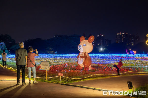 ▲蝴蝶公園,「2023新北河濱蝶戀季」即日起展至6月11日止,光雕。（圖／記者彭懷玉攝）