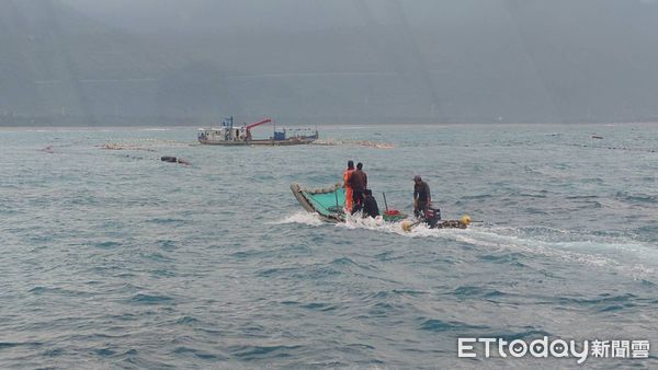 ▲▼北浦外海女浮屍。（圖／海巡署第六海巡隊提供）