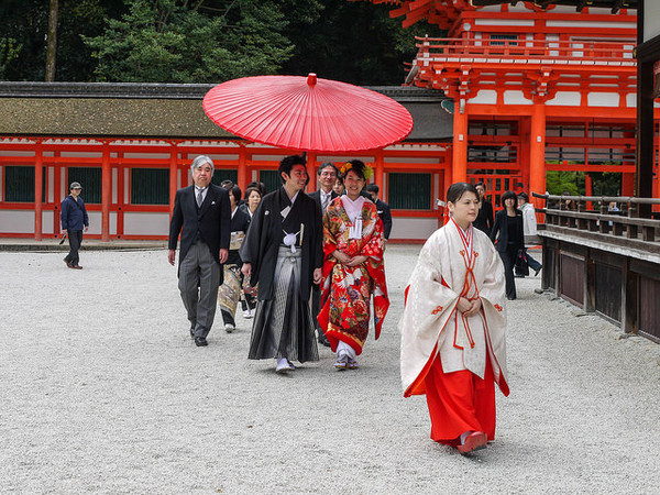 日本举办婚礼的热门地点 京都下鸭神社庄敬秀丽