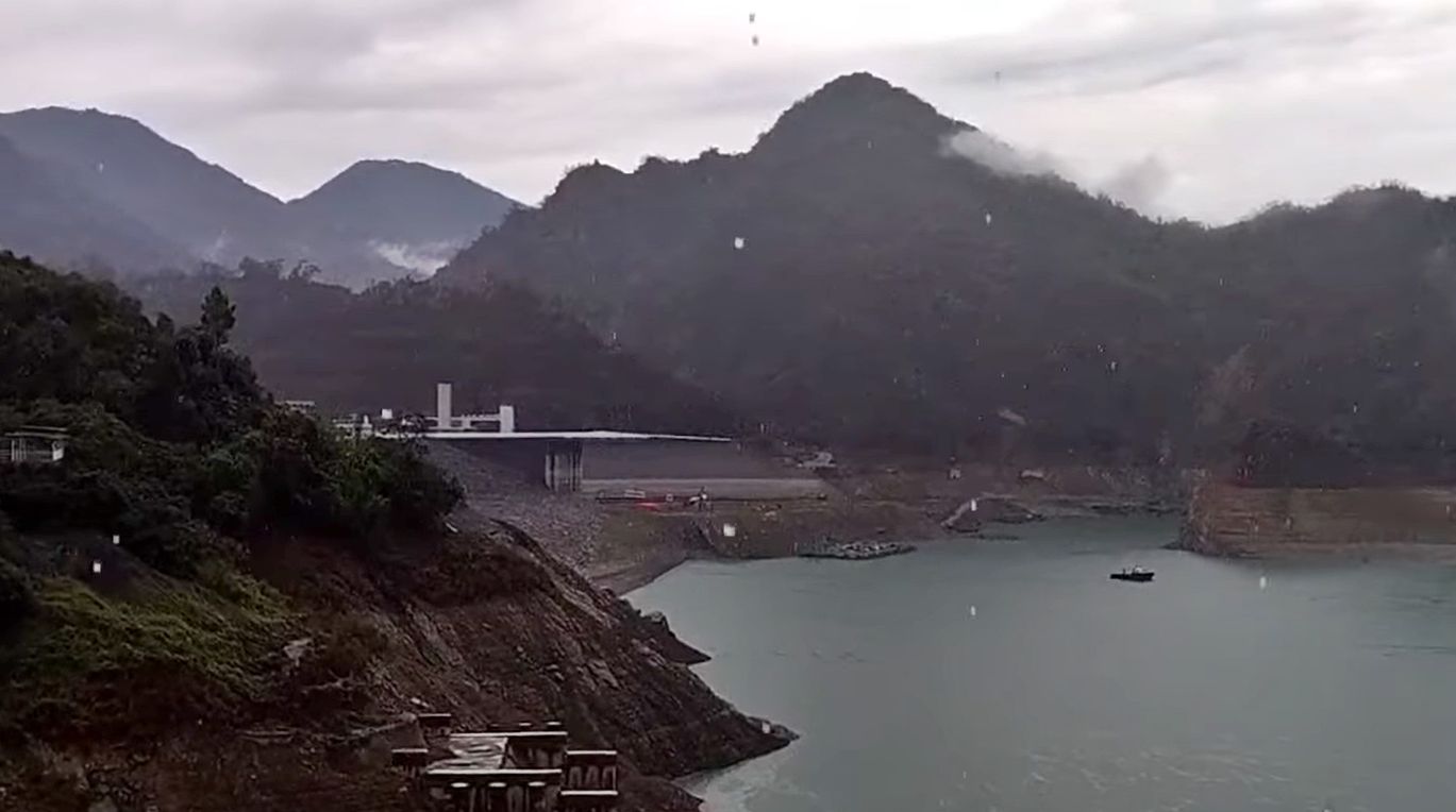 ▲▼曾文水庫下雨了。（圖／經濟部水利署）