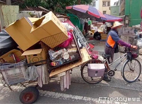 ▲台南市環保局持續與保險公司辦理「微型保險」，提供資收關懷個體戶涵括醫療、失能及身故等基礎保障，迄今已有348人次受益。（圖／記者林悅翻攝，下同）