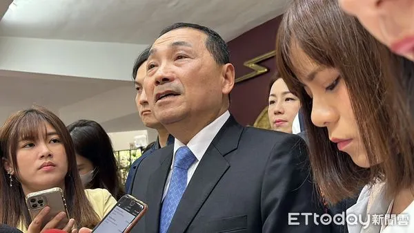 ▲▼  新北市長侯友宜受訪      。（圖／記者崔至雲攝）