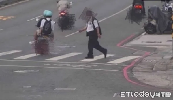 ▲▼馬路不禮讓行人。（圖／記者賴文萱翻攝）