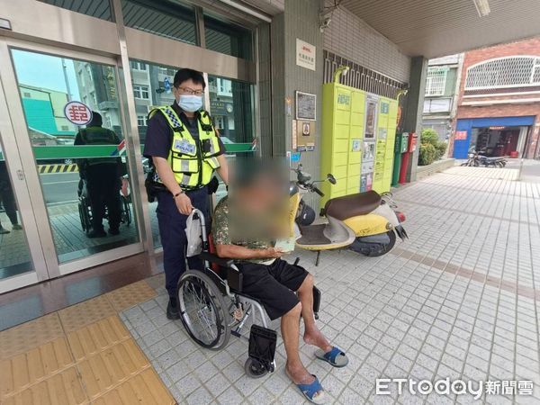 ▲恆春警分局仁壽派出所警員林郁生協助李男順利領到6000元            。（圖／記者陳崑福翻攝）