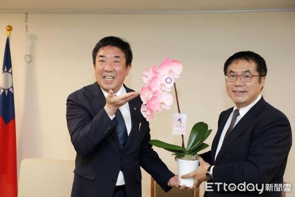 ▲日本前橋市將在日本最大公路休息站「道の駅前橋赤城」，盛大舉辦台南特展，偉哲市長力推台南農特產品上架。（圖／記者林悅翻攝，下同）