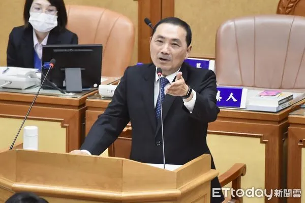 ▲▼  侯友宜赴新北市議會總質詢 。（圖／記者宋良義攝）