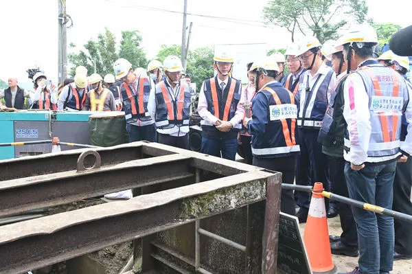 桃園大停水　張善政透早視察三坑抽水站