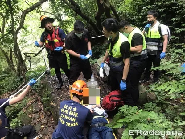 ▲▼新北汐止秀峰瀑布男子溺水。（圖／記者陳以昇翻攝）