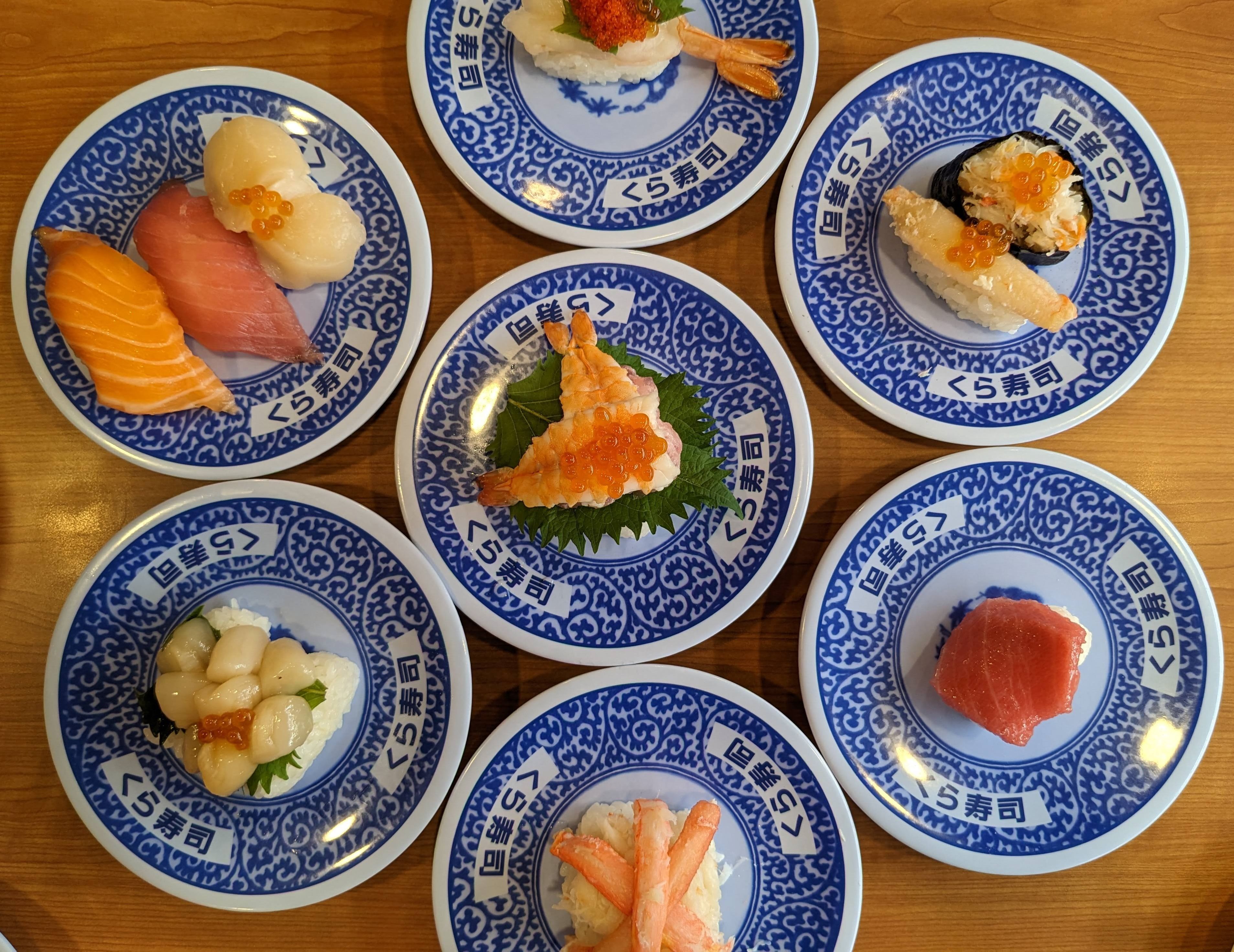 ▲限期1個月！藏壽司X鬼滅之刃聯名扭蛋5/22登場　總計多達30款可收集。（圖／記者黃士原攝）