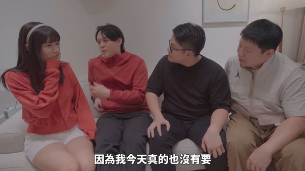 ▲呂杰陽開玩笑對愛莉莎莎說「我沒有要妳那幾個臭錢」。（圖／翻攝自YouTube／愛莉莎莎 Alisasa）