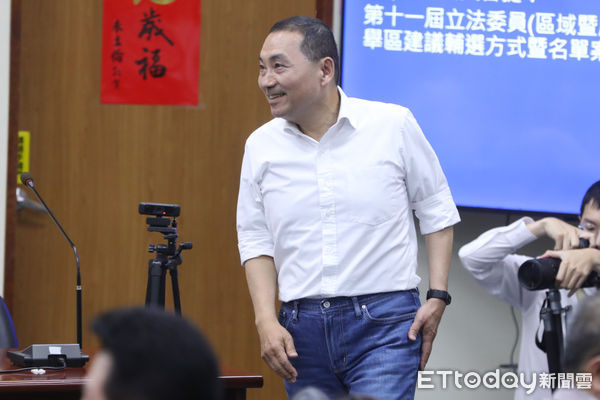 ▲國民黨主席朱立倫主持中常會，徵召侯友宜參選總統。（圖／記者林敬旻攝）