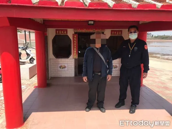 ▲今年4月間，台南市北門區熱門觀光景點井仔腳周遭2間宮廟，陸續遭人用釣魚的方式偷取神明香油錢，學甲分局查獲林姓、許姓男子涉案。（圖／記者林悅翻攝，下同）