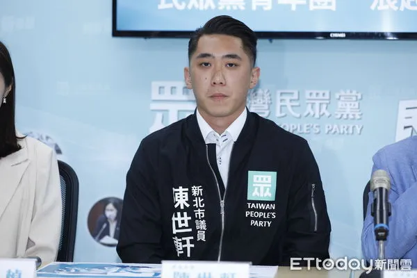 ▲▼民眾黨主席柯文哲出席青年委員會招募記者會，青年參政代表陳世軒、楊寶楨，民眾黨青年團代表蕭紫珊，青年事務委員會成員等都出席這場記者會。（圖／記者湯興漢攝）