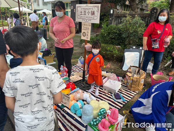 ▲台南市環保局搭配5月27日登場的拍賣日辦理「知足藏樂-二手免廢市集」，25個攤主名額5月19日上午10時開放報名，優先錄取親子檔。（圖／記者林悅翻攝，下同）