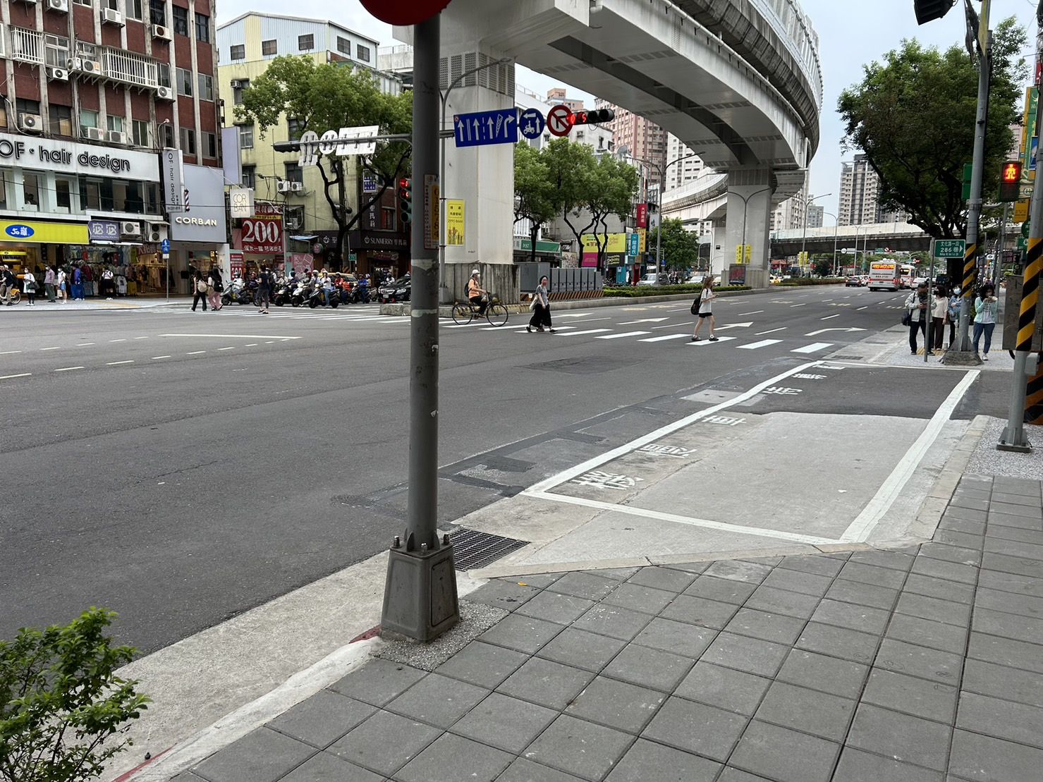 ▲新北板橋陽明地下道拆除 新增友善行人通行環境。（圖／新北市板橋區公所提供）