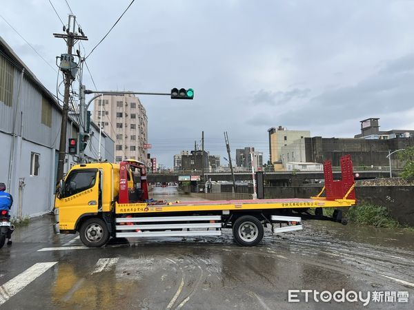 ▲新竹市香山高中緊急停課一日。（圖／校長洪碧霜提供）