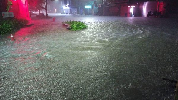 新竹市東區東門國小淹水。（圖／翻攝自Facebook／新竹市議員曾資程）