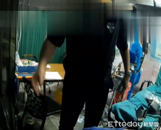 ▲▼ 台南男酒後受傷送醫，在急診室掌摑救護人員。（圖／記者林悅翻攝）