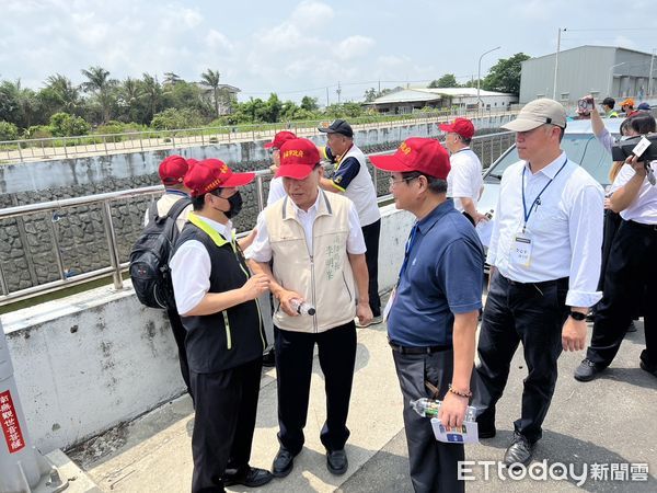 ▲消防署副署長馮俊益領隊率4位專家學者，前往台南市進行全國績優韌性社區第2階實地訪評。（圖／記者林悅翻攝，下同）