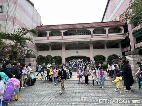 ▲北市國小校門。（圖／記者楊惠琪攝）