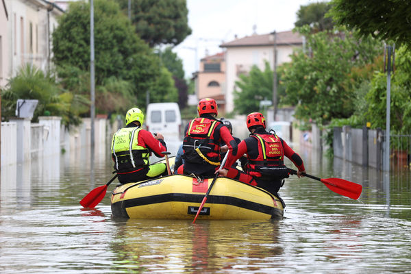 ▲▼義大利北部發生百年最嚴重洪災。（圖／路透）