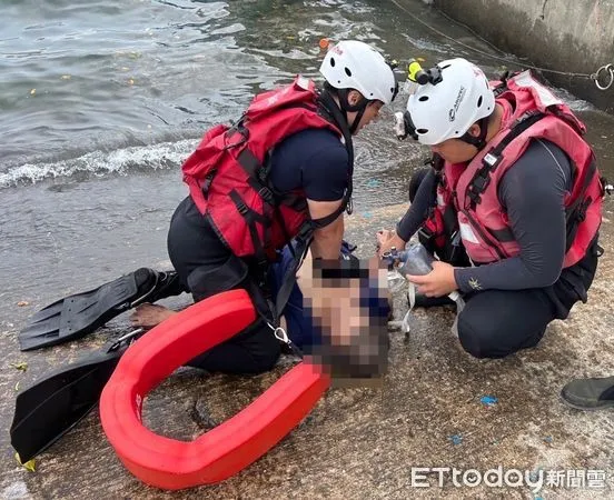 ▲新北市淡水區溺海案，63歲林男失去呼吸心跳。（圖／記者陳以昇翻攝，下同）