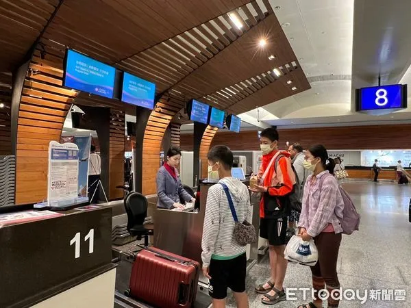 ▲▼桃園機場,旅客,報到,櫃台。（圖／記者李姿慧攝）