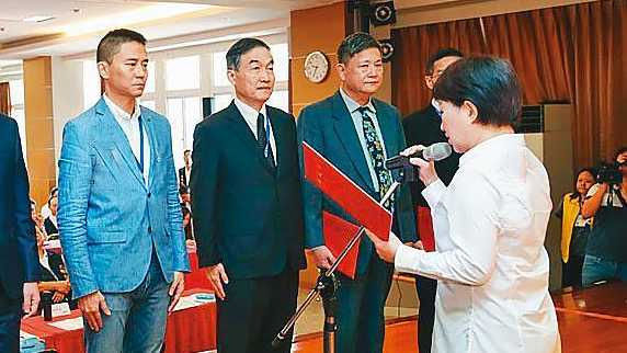 台中市府被外界稱為桃花窟，不僅市長盧秀燕任內的前副祕書長、勞工局長等爆出緋聞，前朝的王慶堂也遭爆料。（圖／報系資料照）