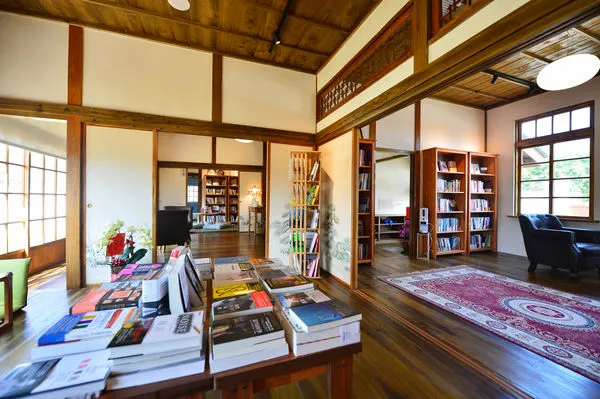 ▲▼「文化成年禮金」加碼獨立書店，2點變3點，最高放大到1800點，尤其鼓勵青年到離島時帶走一本書。（圖／文化部）