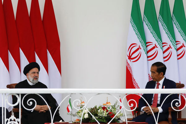 ▲▼伊朗總統萊希（Ebrahim Raisi）與印尼總統佐科威（Joko Widodo）會談。（圖／路透）