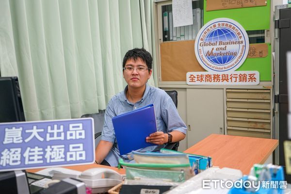 ▲崑山科技大學全球商務與行銷系應屆畢業生林子滕，克服學習困難勤奮學習，4年來全勤並獲得成績優異獎與書卷獎，他累積工作技能與溝通能力，闖出自己的一片天。（圖／記者林悅翻攝，下同）