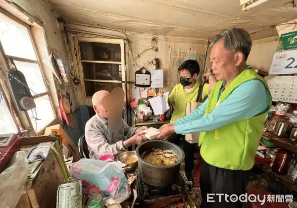 ▲▼   水保局送餐發現困苦個案  。（圖／記者翁伊森翻攝）