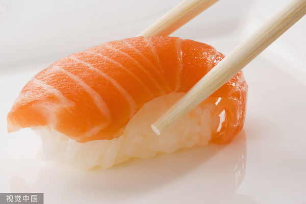 ▲▼ 壽司,鮭魚,握壽司,日本料理,日料。（圖／CFP）