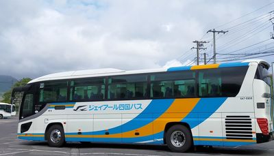 日女搭客運「被關行李艙」!急駛1.6公里 司機終點站才發現