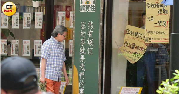 楊烈在台北市萬華區拍攝台語劇《我的意外室友》。（圖／本刊攝影組）