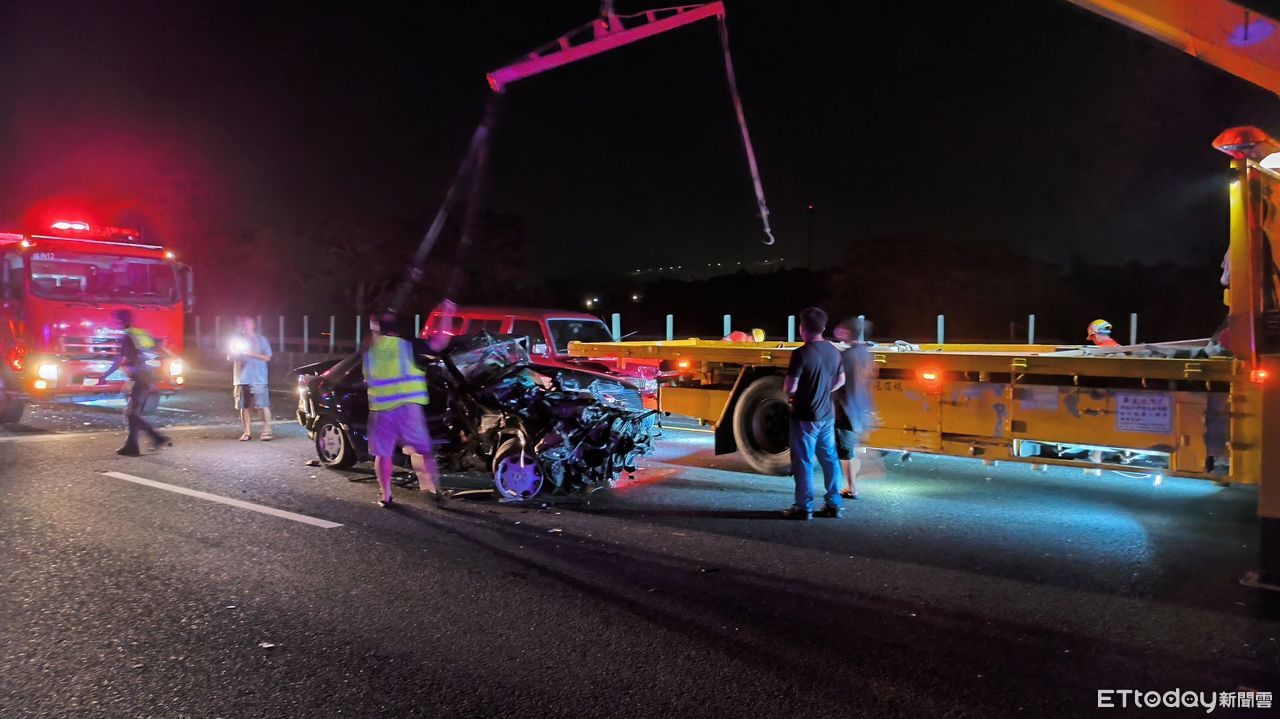 Re: [新聞] 快訊／國道3號深夜嚴重車禍！轎車「整車