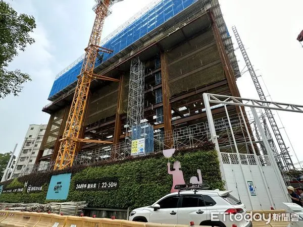 ▲▼板橋「新美齊画世代」目前住宅部分已順利完銷，預計2025年完工交屋。（圖／記者賴志昶攝）