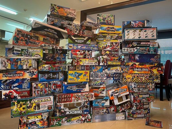 ▲成賢珠將兒子生前收集的玩具箱們全部整理起來。（圖／翻攝自Instagram／hyunju06）