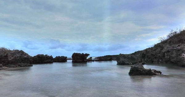 小峇里島景色優美，水面下卻暗藏危機。（圖／翻攝自Google Map）