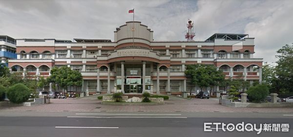 [新聞] 台南又有槍擊案！歸仁民宅大門遭轟10多