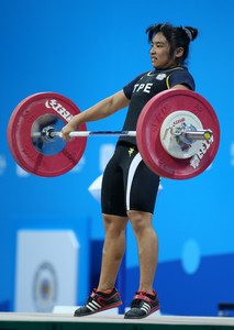 青奧舉重女子58公斤級金牌江念欣。(圖／中華奧會提供)