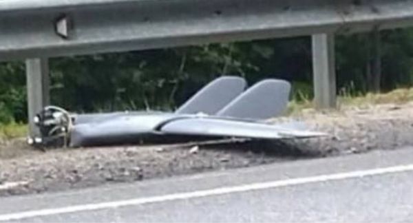 ▲▼俄羅斯北臨莫斯科的卡路加5日有2架無人機墜毀在高速公路上。（圖／翻攝自Telegram）