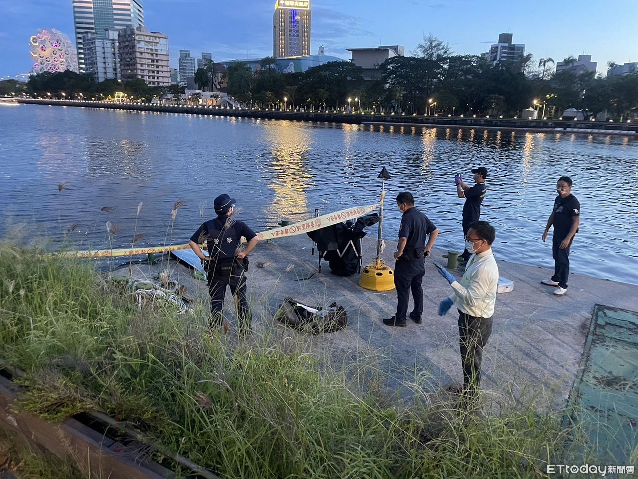 快訊／高雄愛河驚見女子飄水面　救起時已明顯死亡 | ETtoday社會新聞 | ETtoday新聞雲